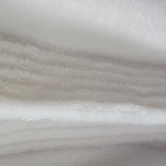 Bebe Cream and White Plush Robe - Picture 4 of 6